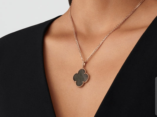 BIG CLOVER PENDANT